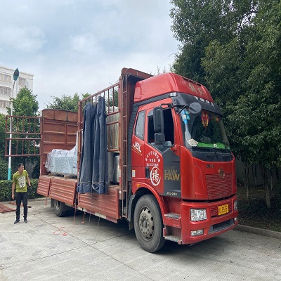 Congratulation Shunlong machinery delivered an Automatic Blister Packing Machine for lollipop to a Customer, which located in Changsha city, China